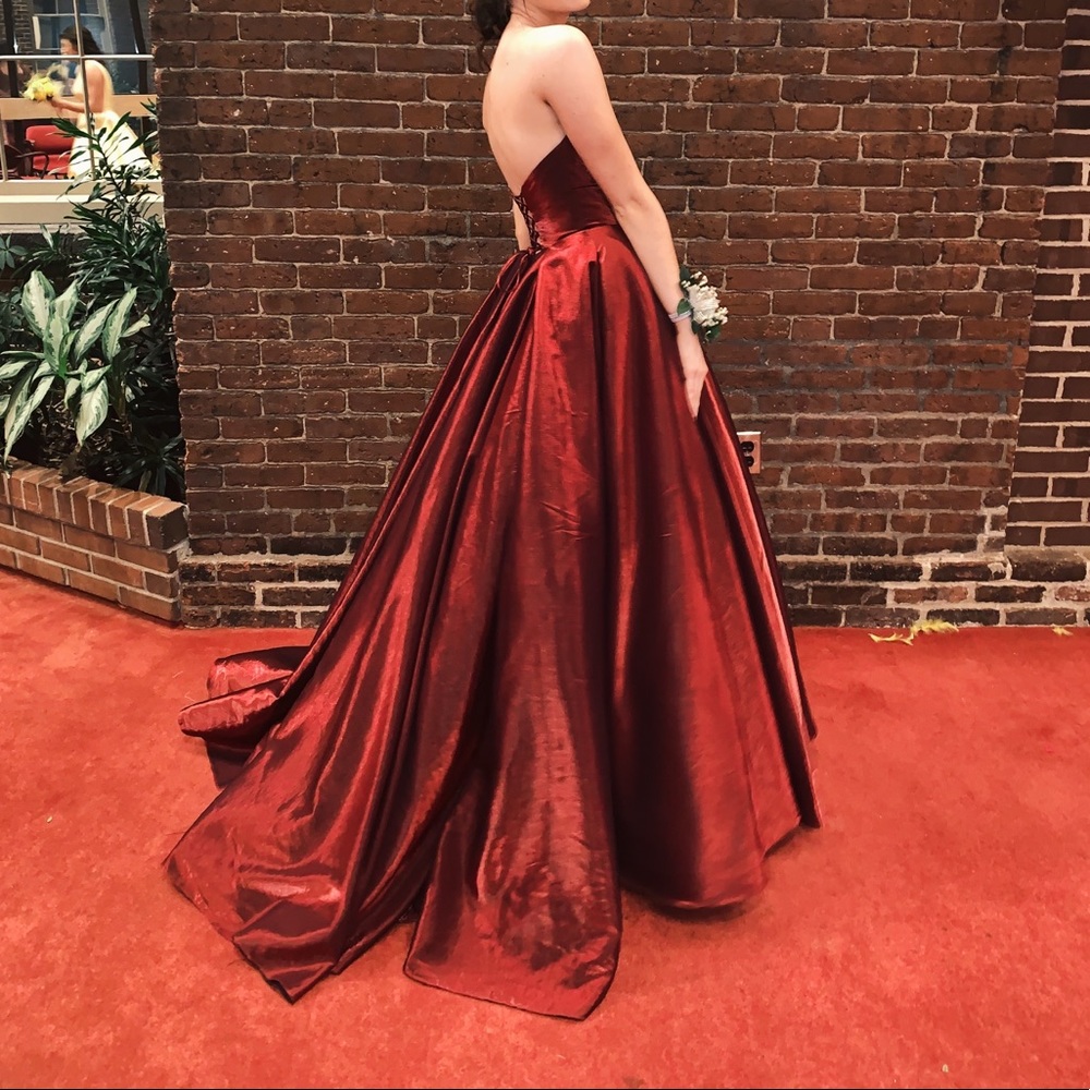 Sherri hill prom dress